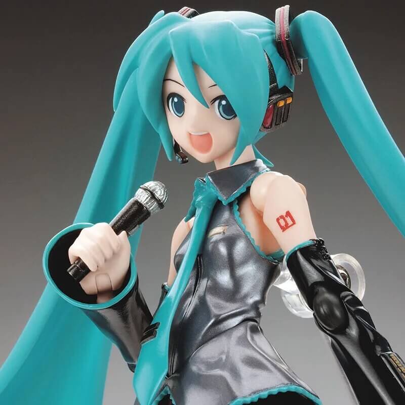 HATSUNE MIKU 15CM