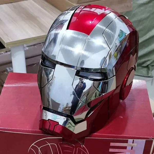 #HomemDeFerro #Marvel #Capacete #IronManHelmet #MarvelCollectibles #MarvelMerchandise