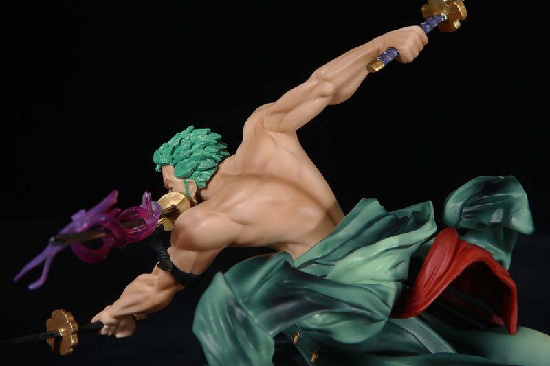 RORONOA ZORO COM PODERES ACTION FIGURE